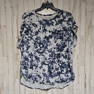 Cupio Blue and White Floral Relaxed Short Sleeve Tee